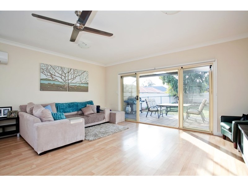 1 Kent Avenue, Seacombe Gardens SA 5047