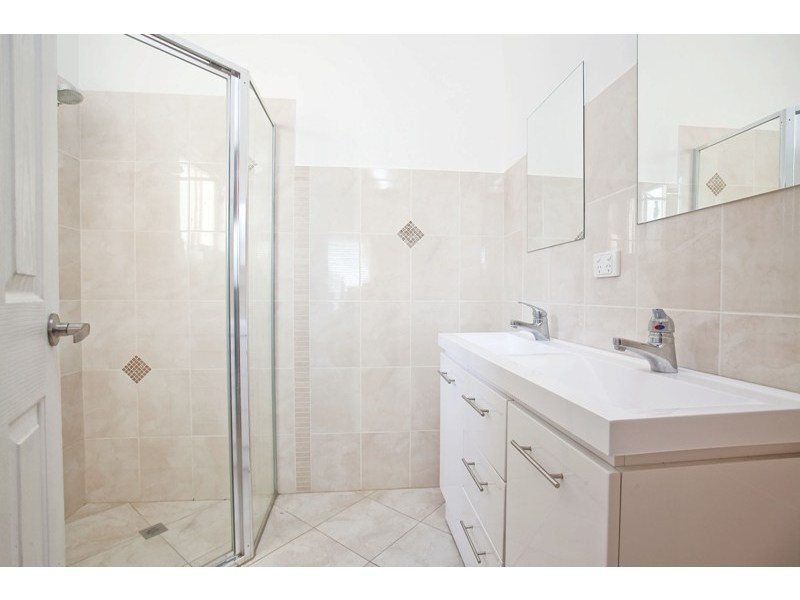1 Kent Avenue, Seacombe Gardens SA 5047