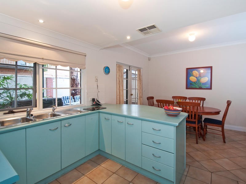 9/12 Old Tapleys Hill Road, Glenelg North SA 5045