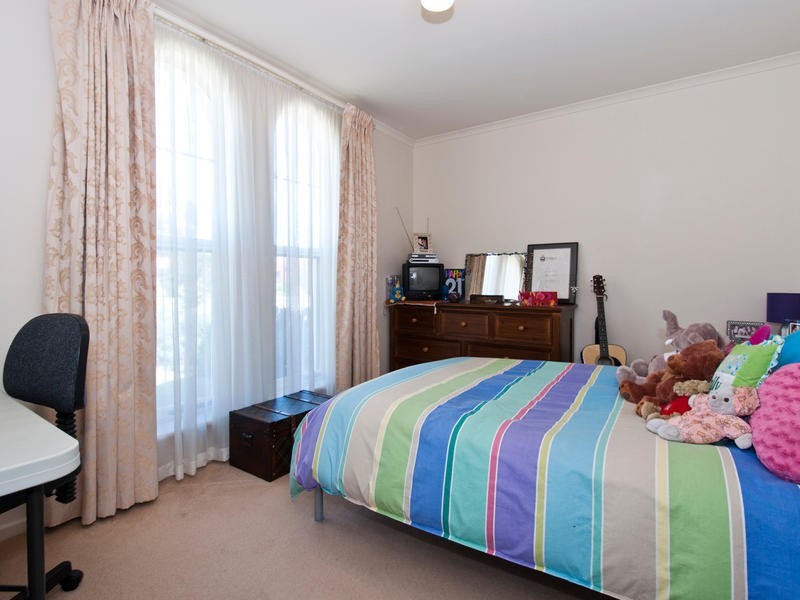 2 Orkney Avenue, Marion SA 5043