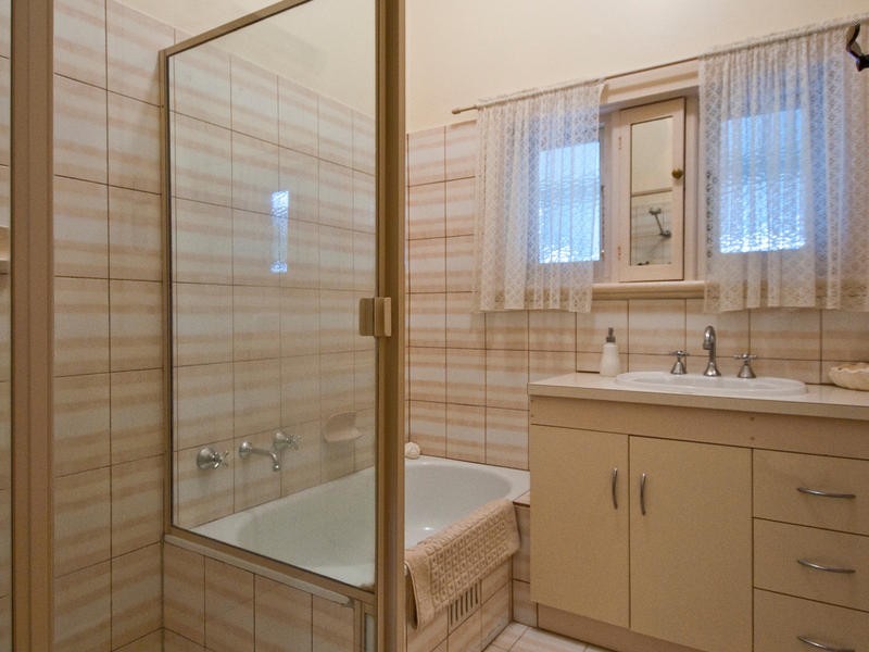 34 Narkunda Street, Glandore SA 5037