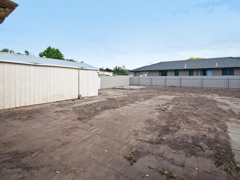 33 Dingera Avenue, North Plympton SA 5037