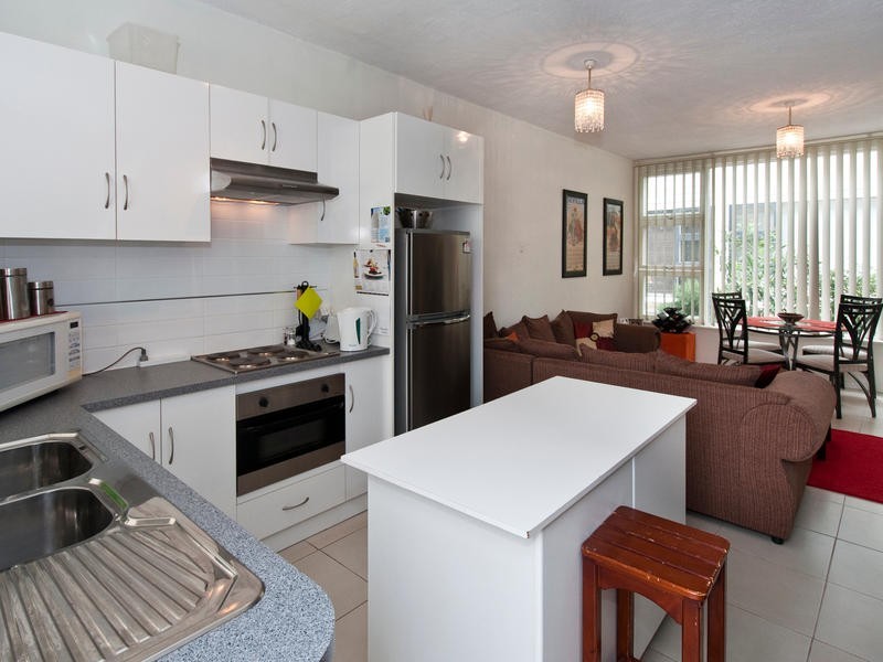 6/374 Seaview Road, Henley Beach SA 5022