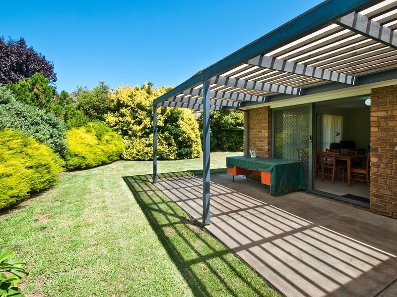 8 Young Street, Trott Park SA 5158