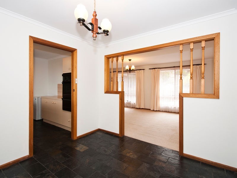 39 Kurrambi Crescent, Hallett Cove SA 5158