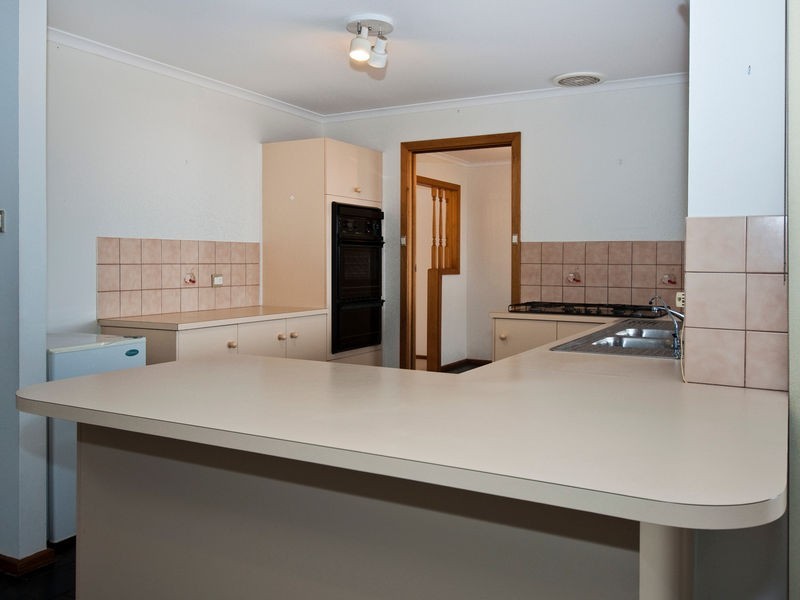 39 Kurrambi Crescent, Hallett Cove SA 5158