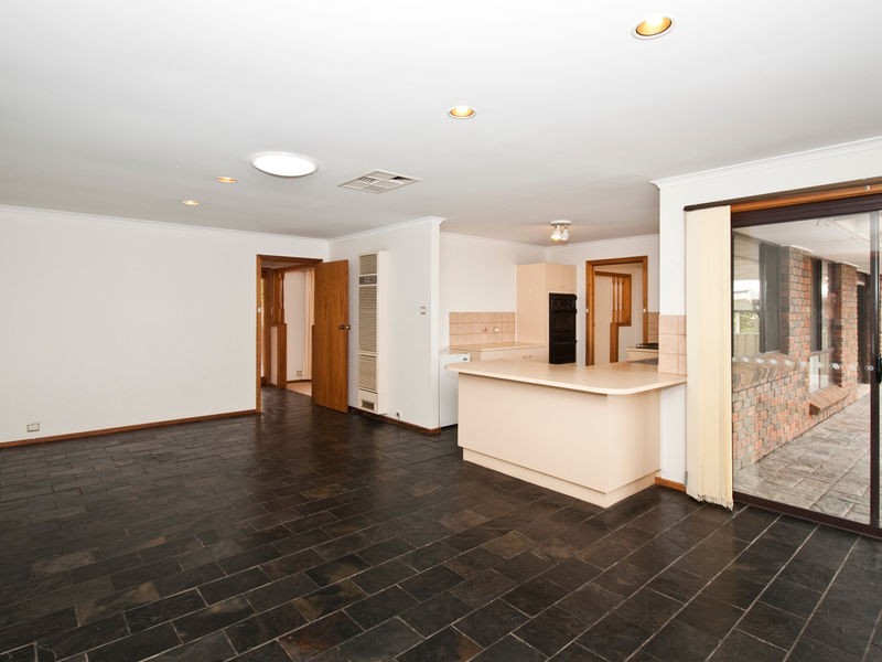 39 Kurrambi Crescent, Hallett Cove SA 5158