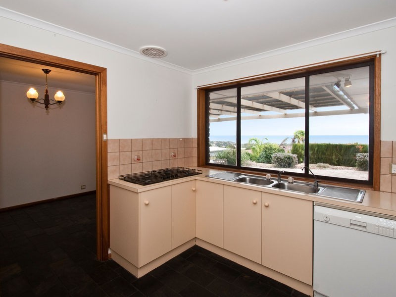 39 Kurrambi Crescent, Hallett Cove SA 5158