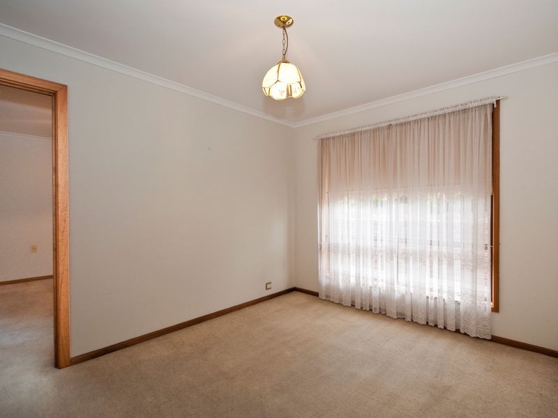 39 Kurrambi Crescent, Hallett Cove SA 5158