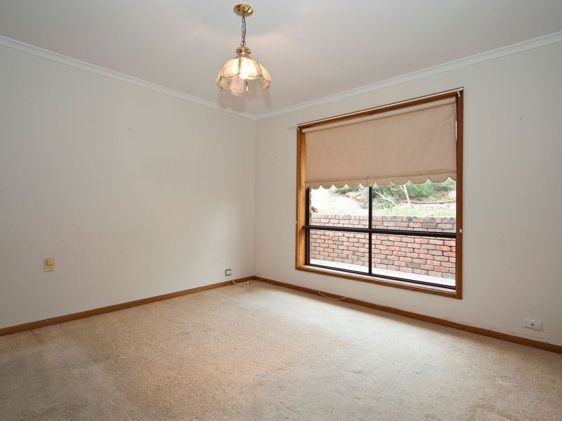 39 Kurrambi Crescent, Hallett Cove SA 5158