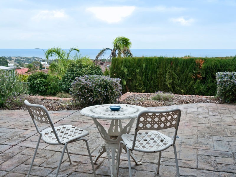 39 Kurrambi Crescent, Hallett Cove SA 5158