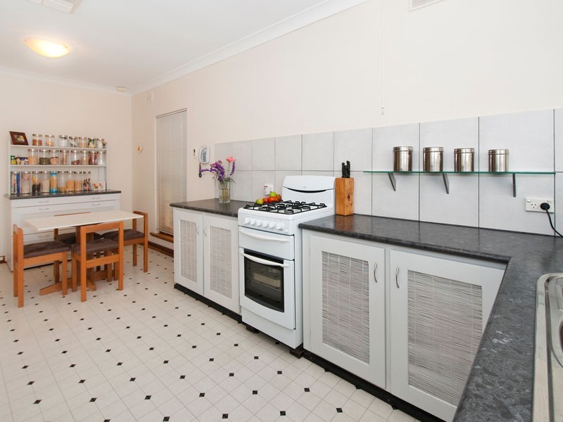 11 Fairlie Drive, Flagstaff Hill SA 5159