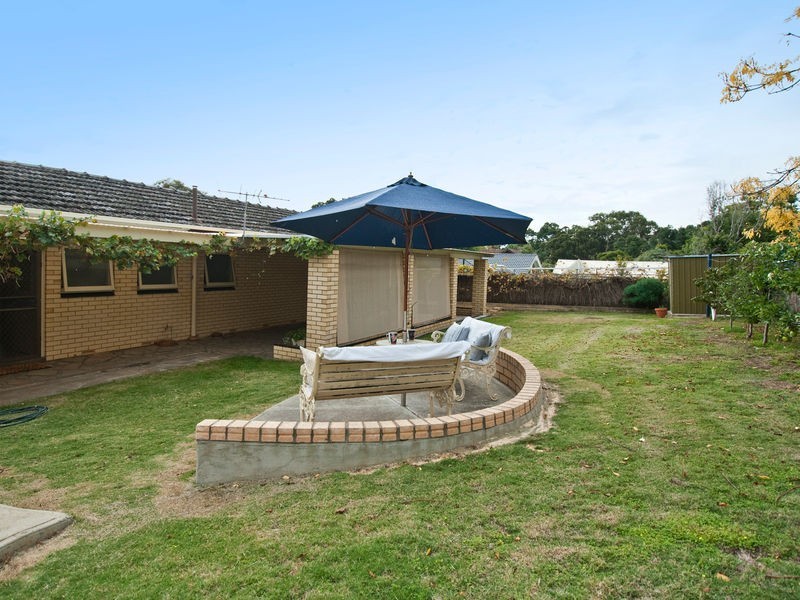 11 Fairlie Drive, Flagstaff Hill SA 5159