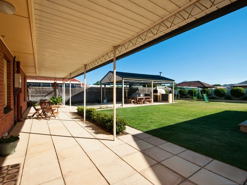 15 Waterhouse Road, South Plympton SA 5038