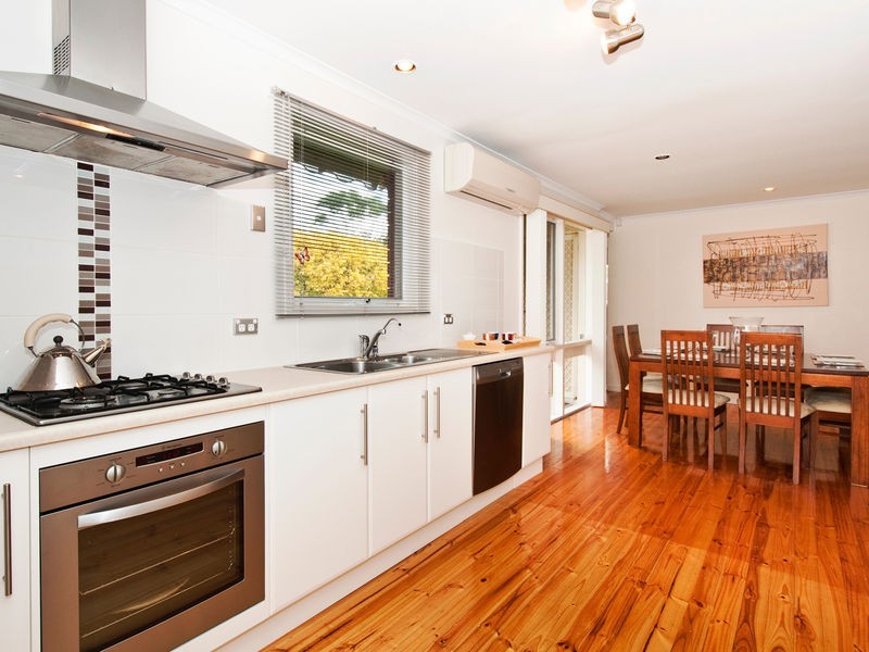 16 Pennant Street, Aberfoyle Park SA 5159