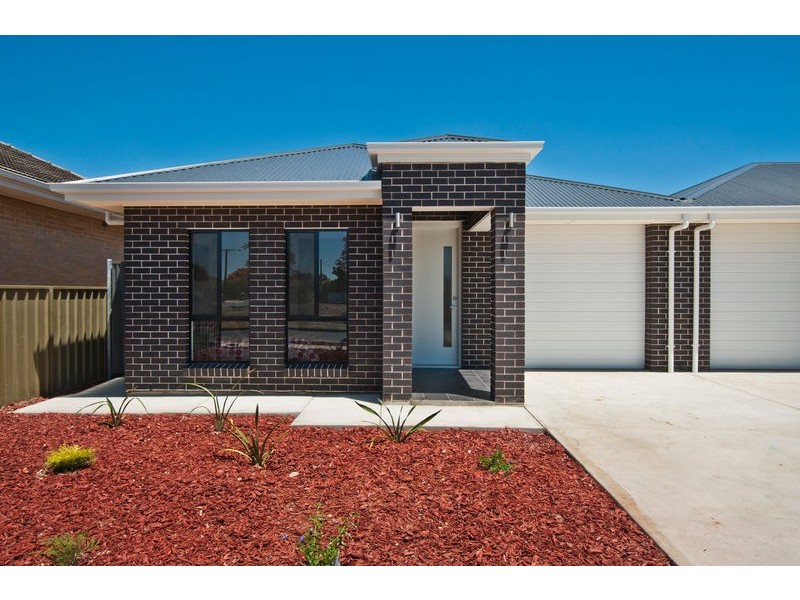 10 Tarranna Avenue, Park Holme SA 5043