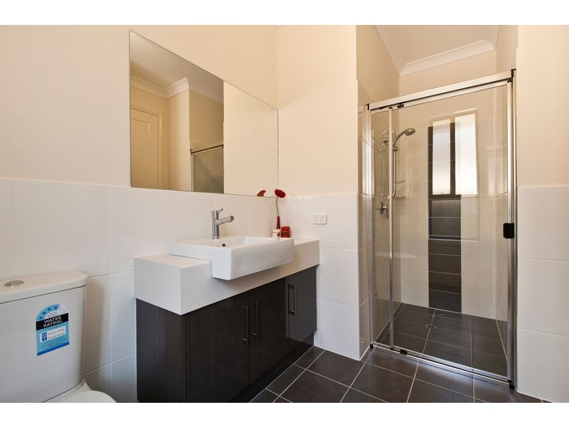 10 Tarranna Avenue, Park Holme SA 5043