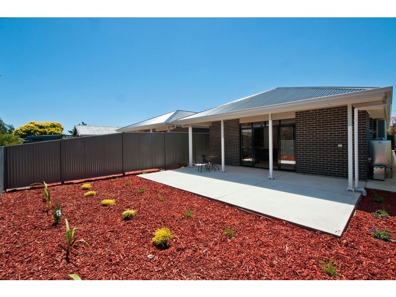 10 Tarranna Avenue, Park Holme SA 5043