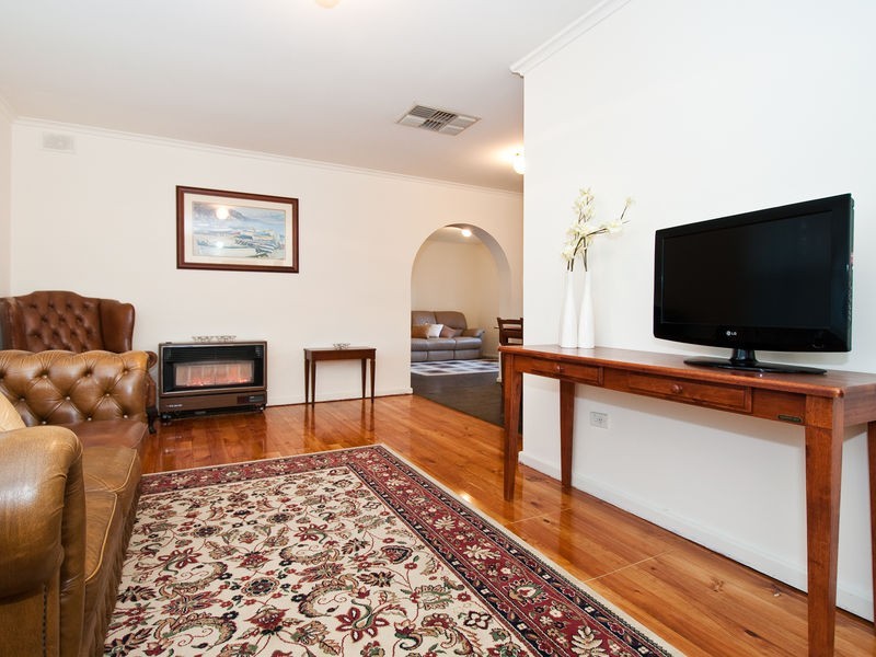 26 Parkmore Avenue, Sturt SA 5047