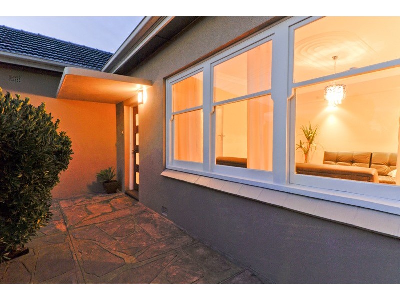 94 Raglan Avenue, South Plympton SA 5038