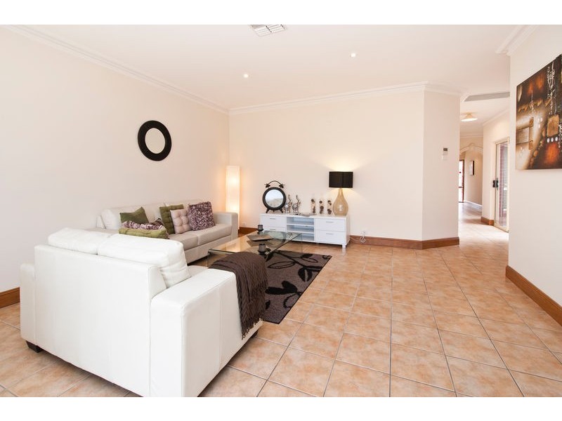 19 Windana Mews, Glandore SA 5037