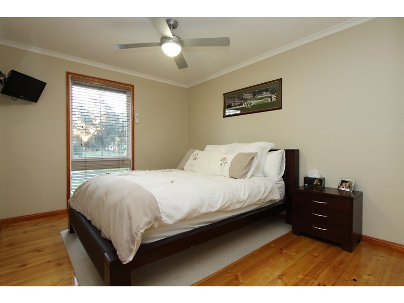 18 McLean Court, Novar Gardens SA 5040