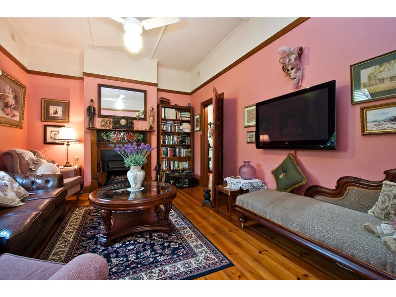 27 Russell Street, Glenelg North SA 5045