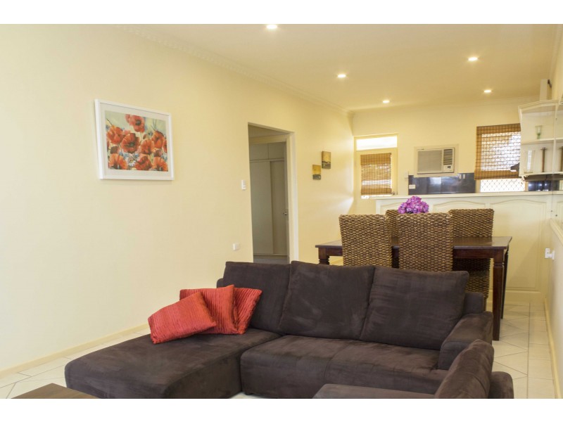 8/11 Adelphi Terrace, Glenelg North SA 5045