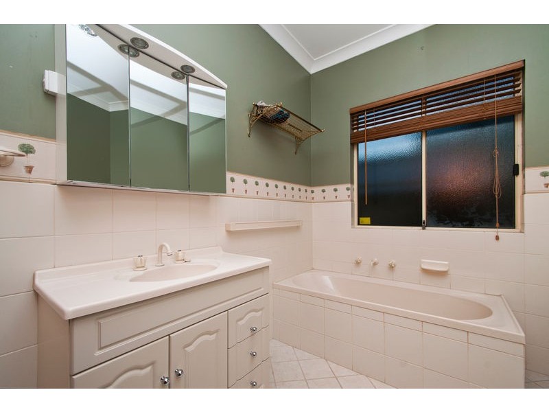 11A Rotorua Avenue, Park Holme SA 5043