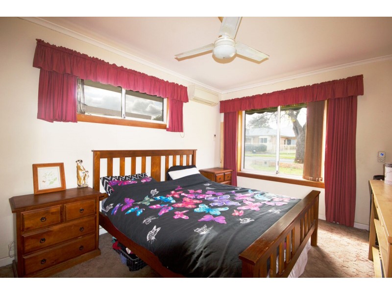 25 Barry Road, Oaklands Park SA 5046