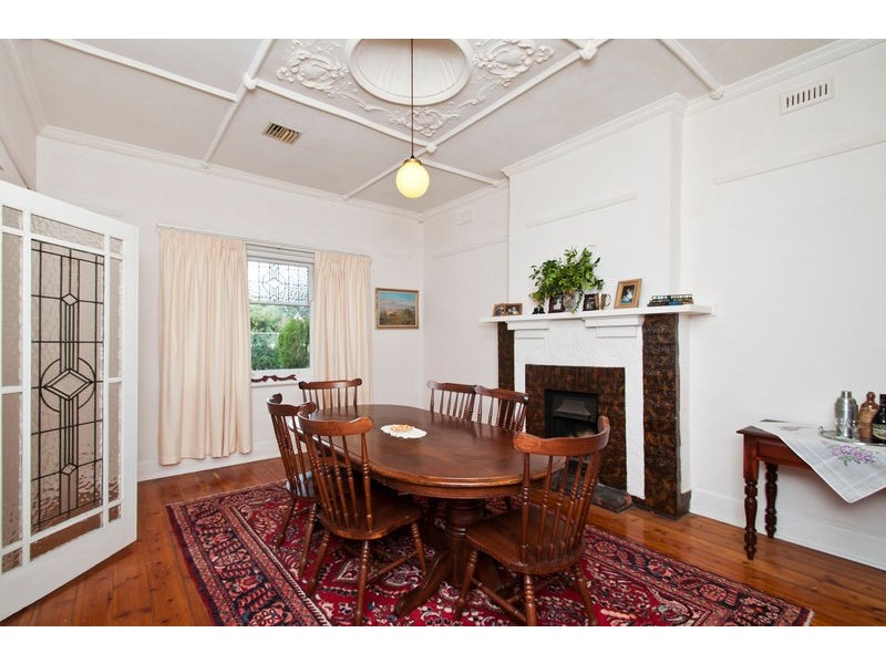 35 Glengyle Terrace, Glandore SA 5037