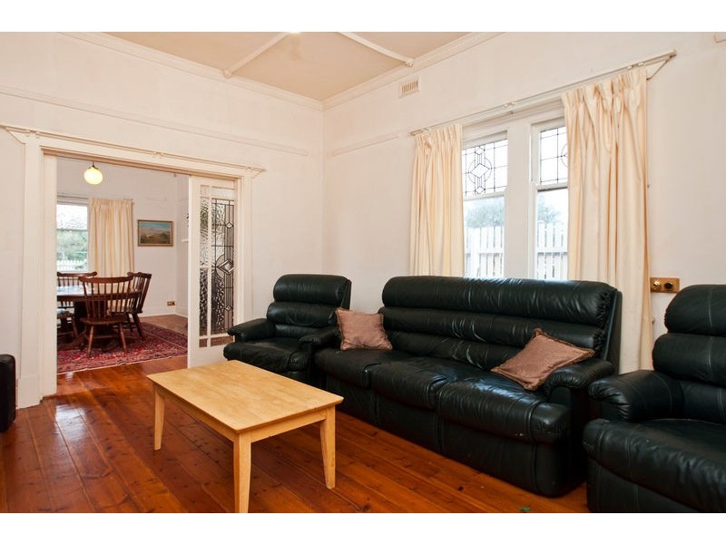 35 Glengyle Terrace, Glandore SA 5037