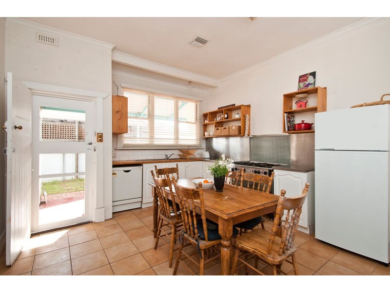 35 Glengyle Terrace, Glandore SA 5037