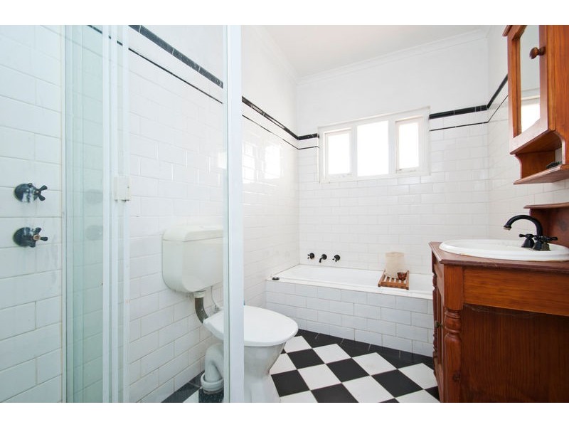 35 Glengyle Terrace, Glandore SA 5037