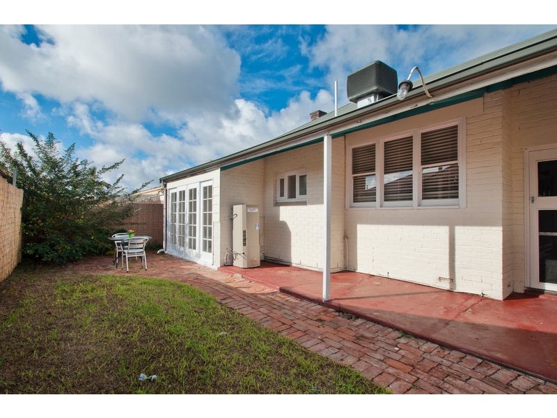 35 Glengyle Terrace, Glandore SA 5037