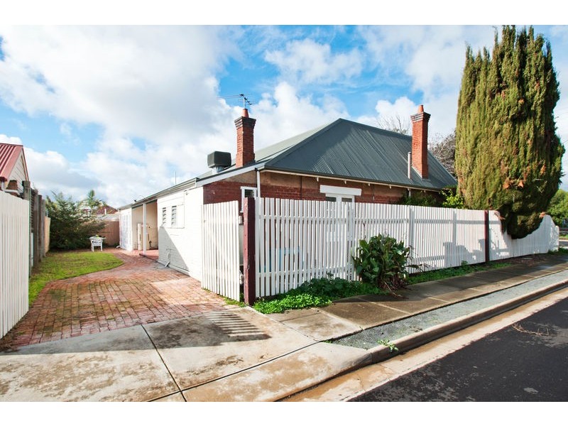 35 Glengyle Terrace, Glandore SA 5037