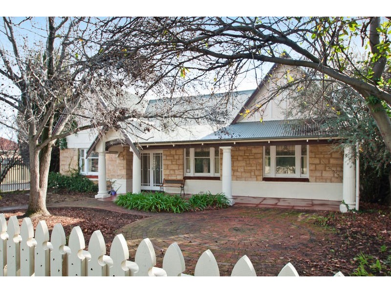 35 Glengyle Terrace, Glandore SA 5037