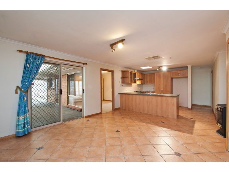 10 Woodland Grove, Aberfoyle Park SA 5159