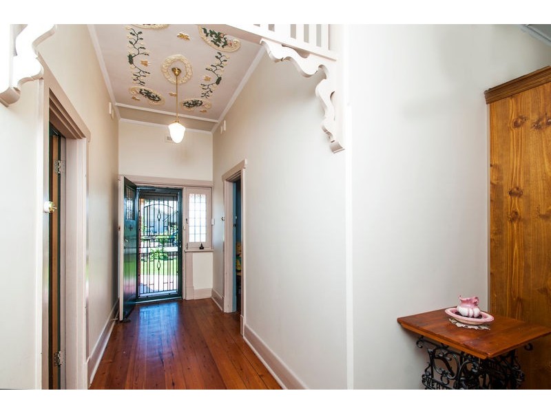 24 Victoria Street, Glandore SA 5037