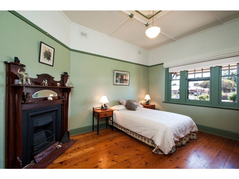 24 Victoria Street, Glandore SA 5037