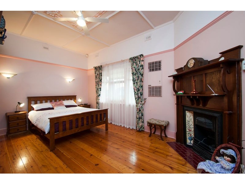 24 Victoria Street, Glandore SA 5037