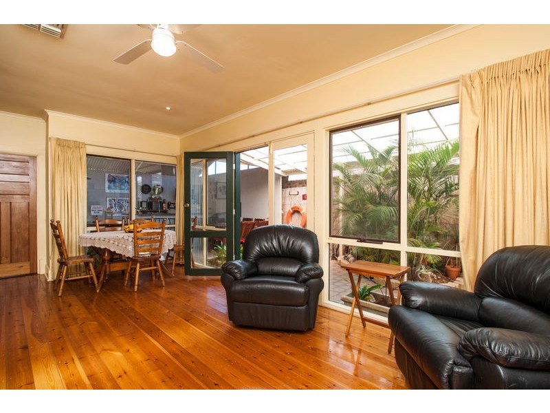 24 Victoria Street, Glandore SA 5037