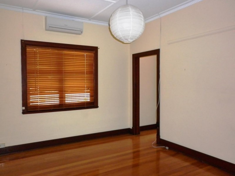 14a Naldera Street, Glandore SA 5037