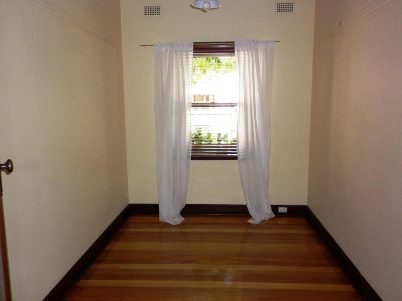 14a Naldera Street, Glandore SA 5037