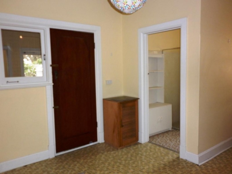 14a Naldera Street, Glandore SA 5037