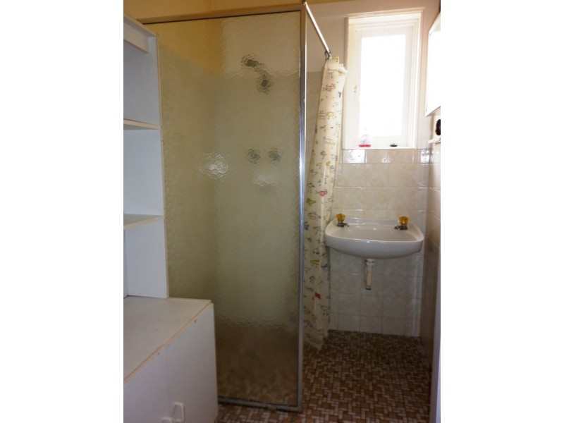 14a Naldera Street, Glandore SA 5037