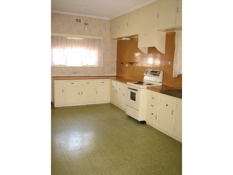 34 Surrey Road, Keswick SA 5035