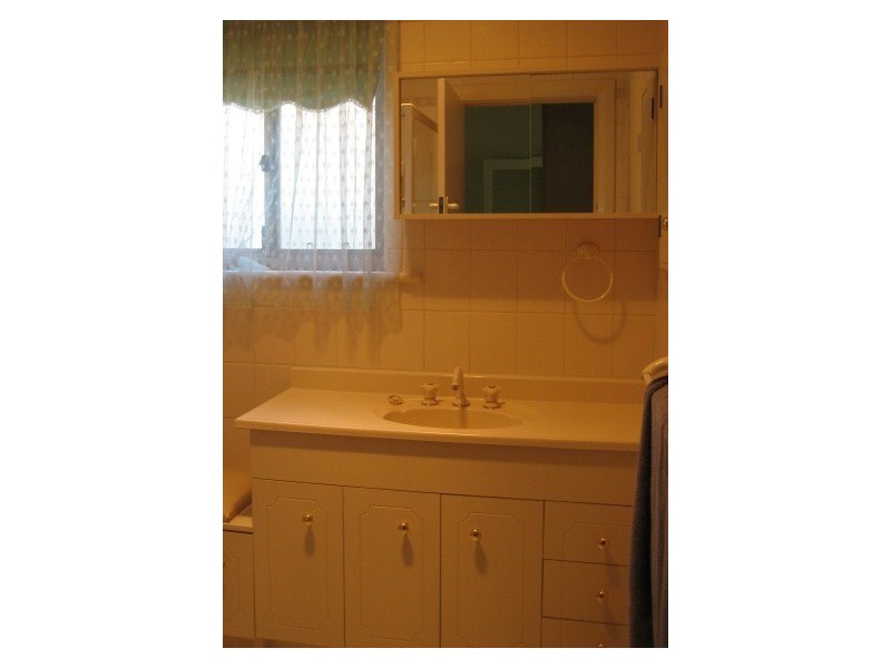 34 Surrey Road, Keswick SA 5035