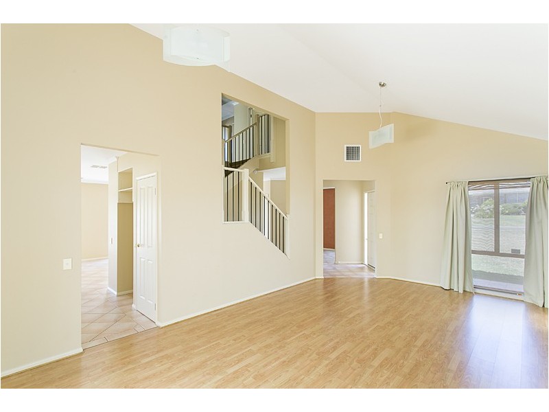 24 Ingleton Drive, Hallett Cove SA 5158