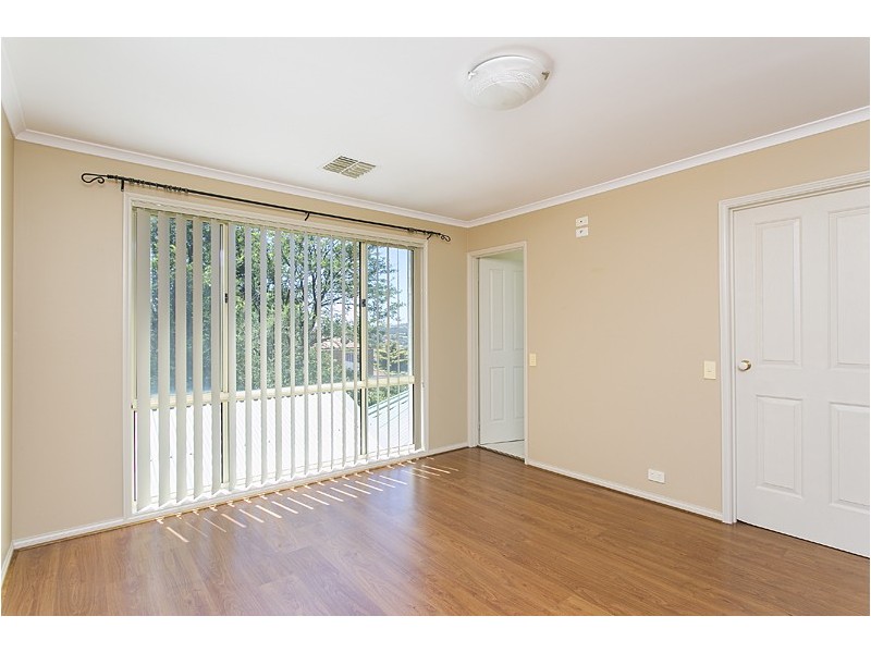 24 Ingleton Drive, Hallett Cove SA 5158